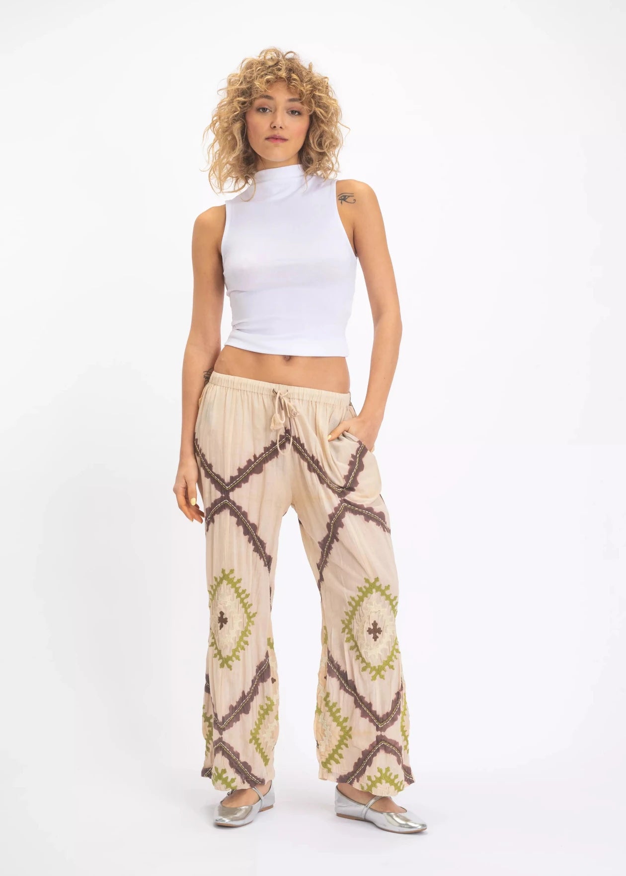 pantalon moutarde tie and dye