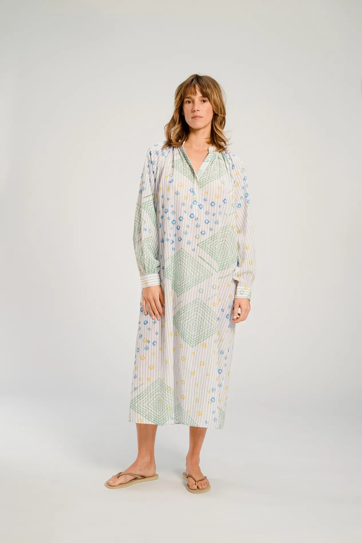 robe droite v de vinster baya