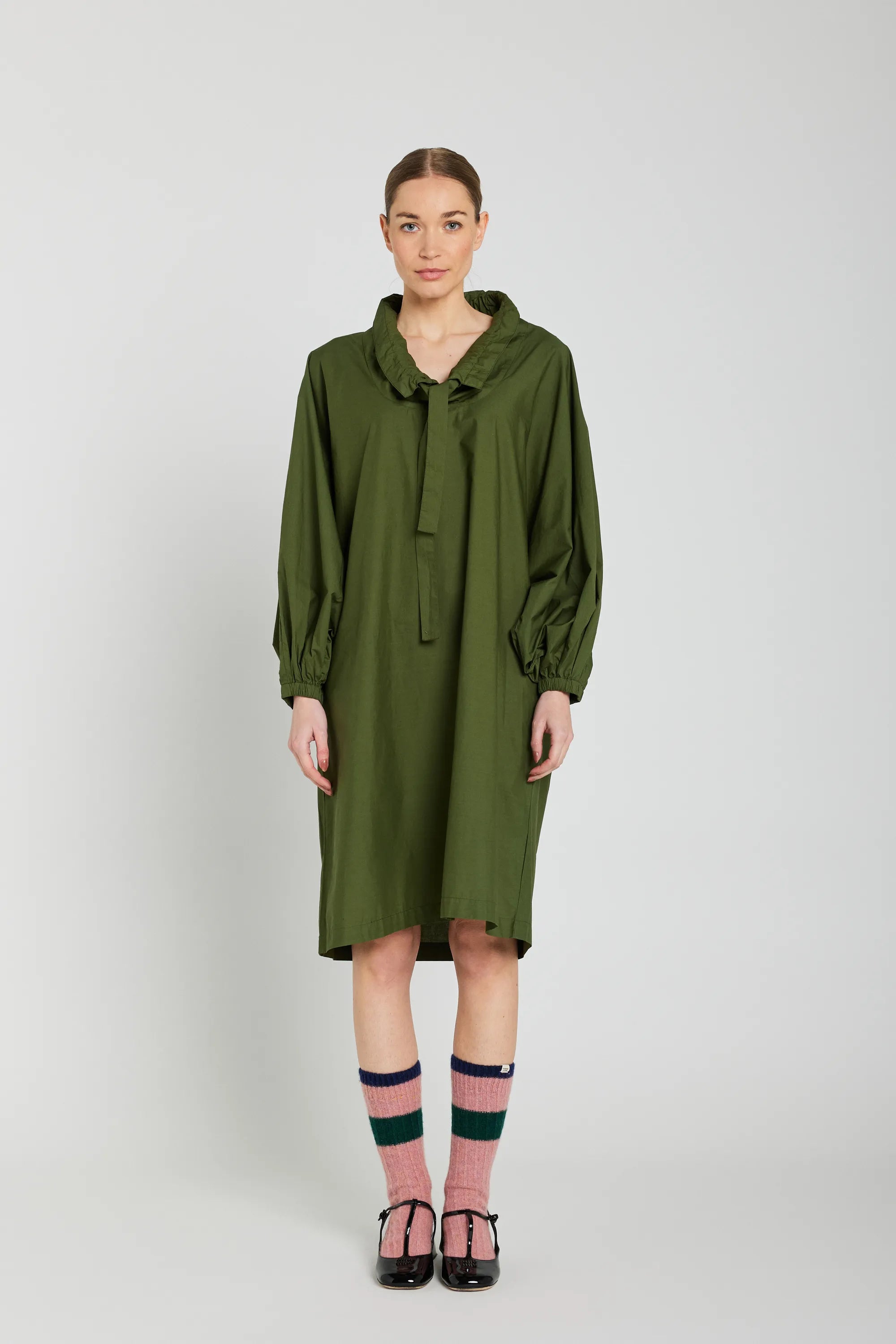verte v de vinster robe olive