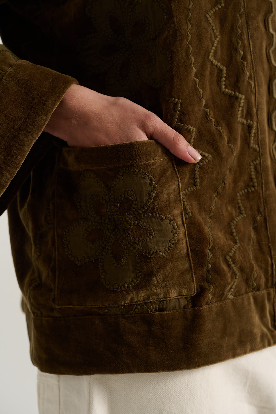 ISAAC khaki velvet kimono