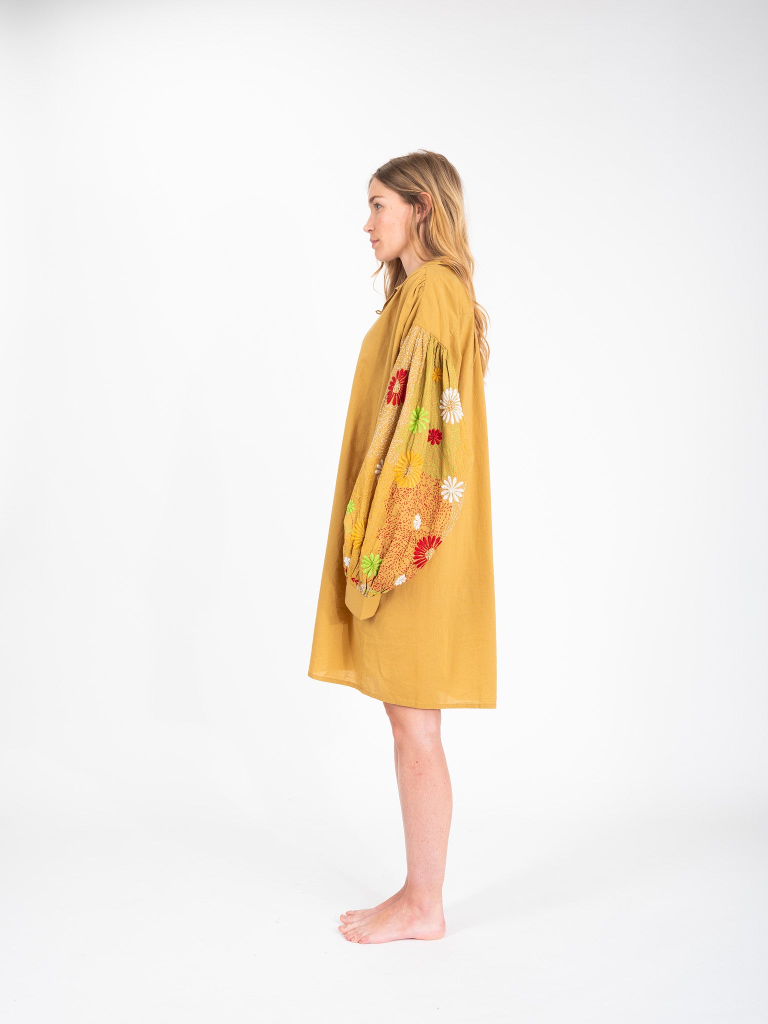 Yioti flower embroidered camel short dress