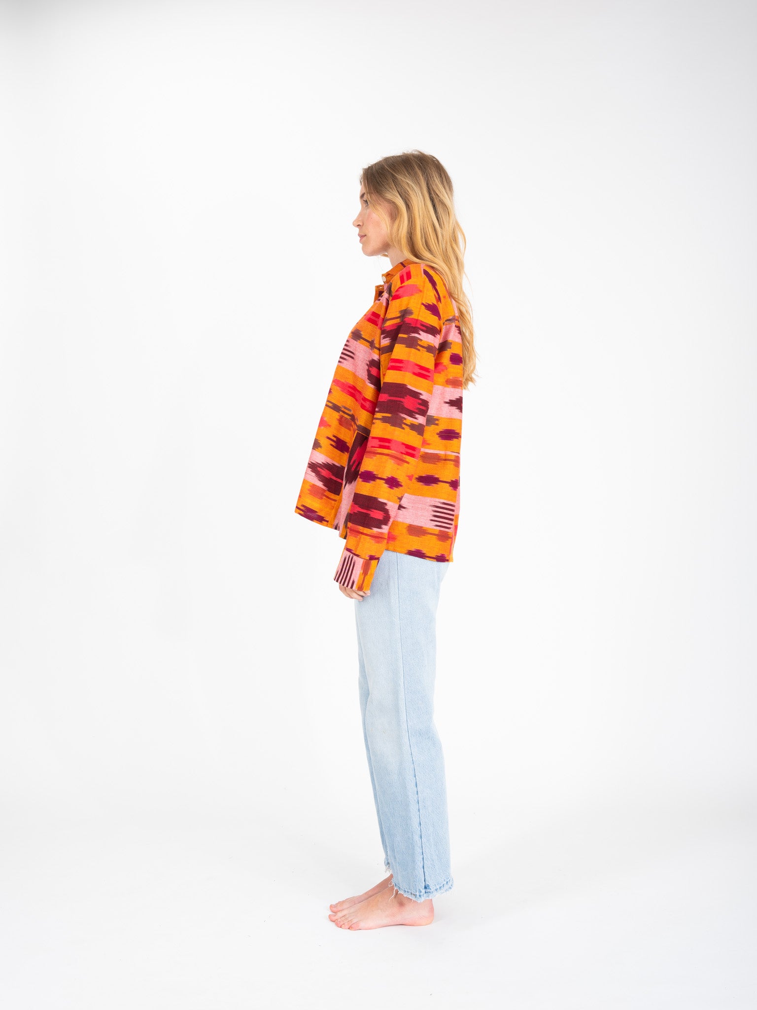 Ikat nilai orange-pink printed shirt