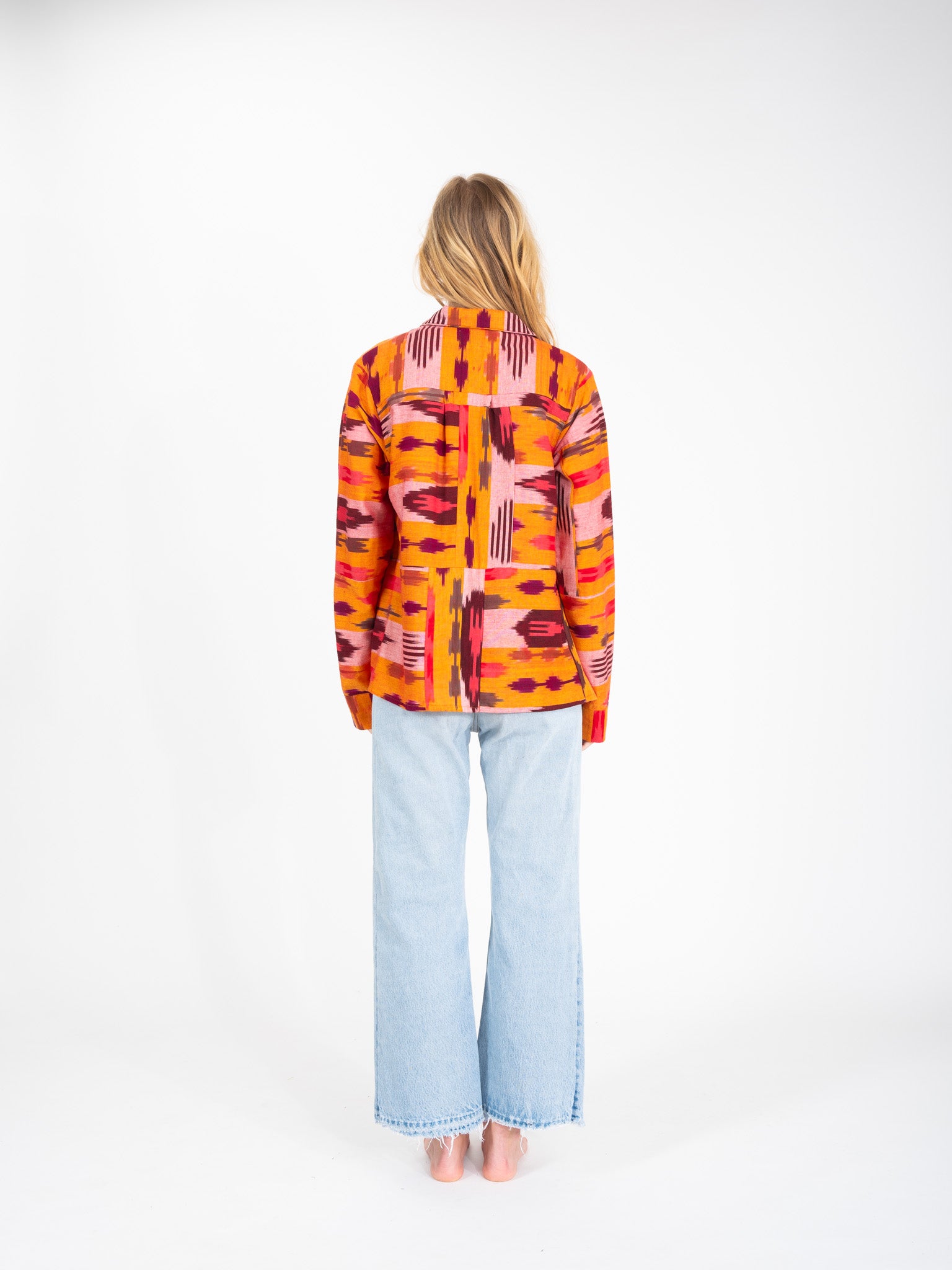 Ikat nilai orange-pink printed shirt