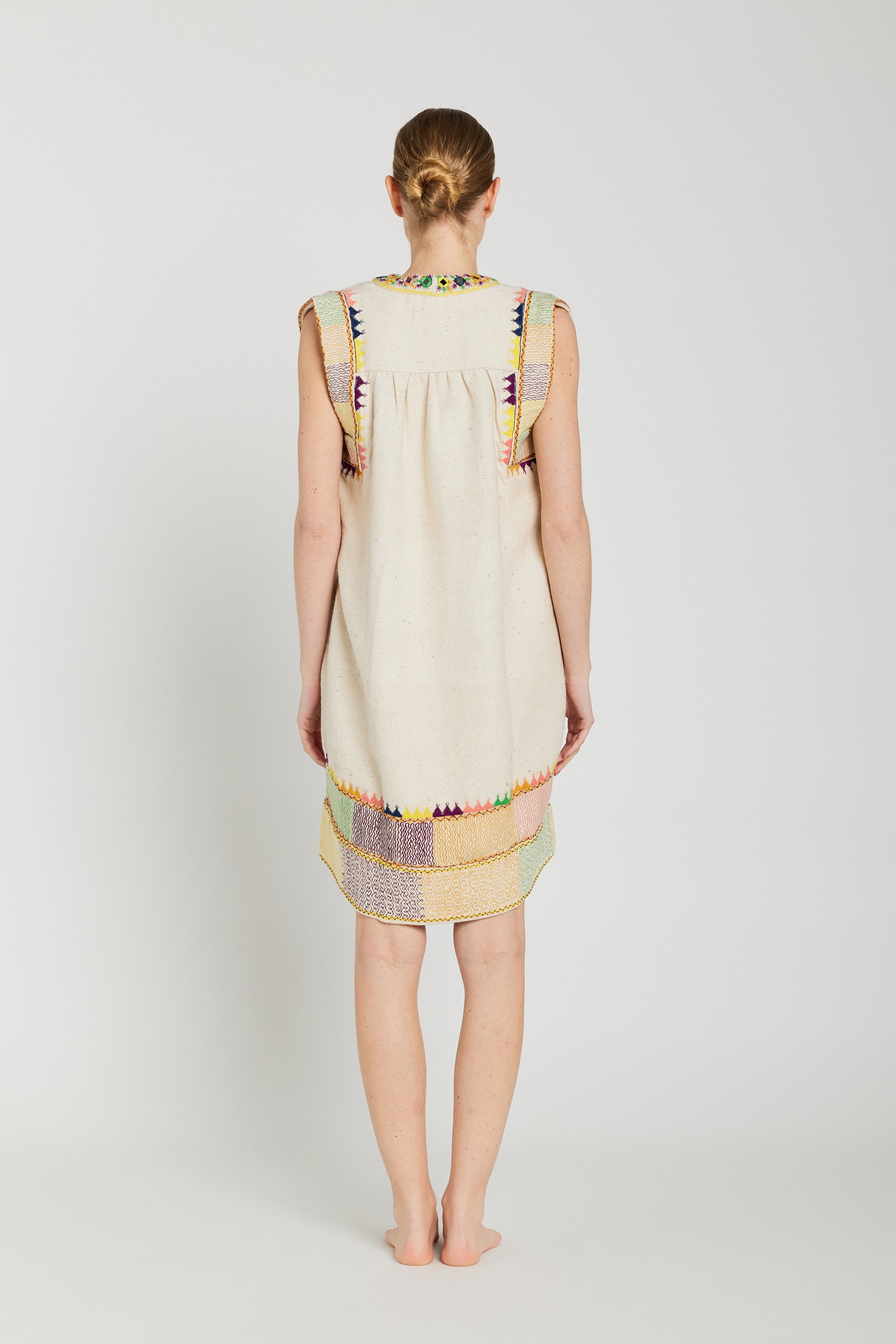 SARASWATI embroidered dress
