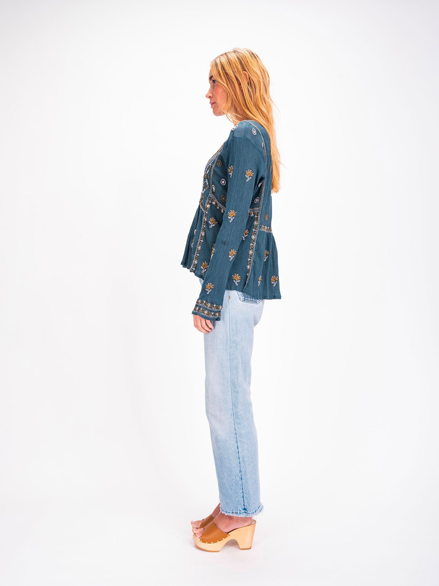 Blouse brodée bleu canard chic Ibiza