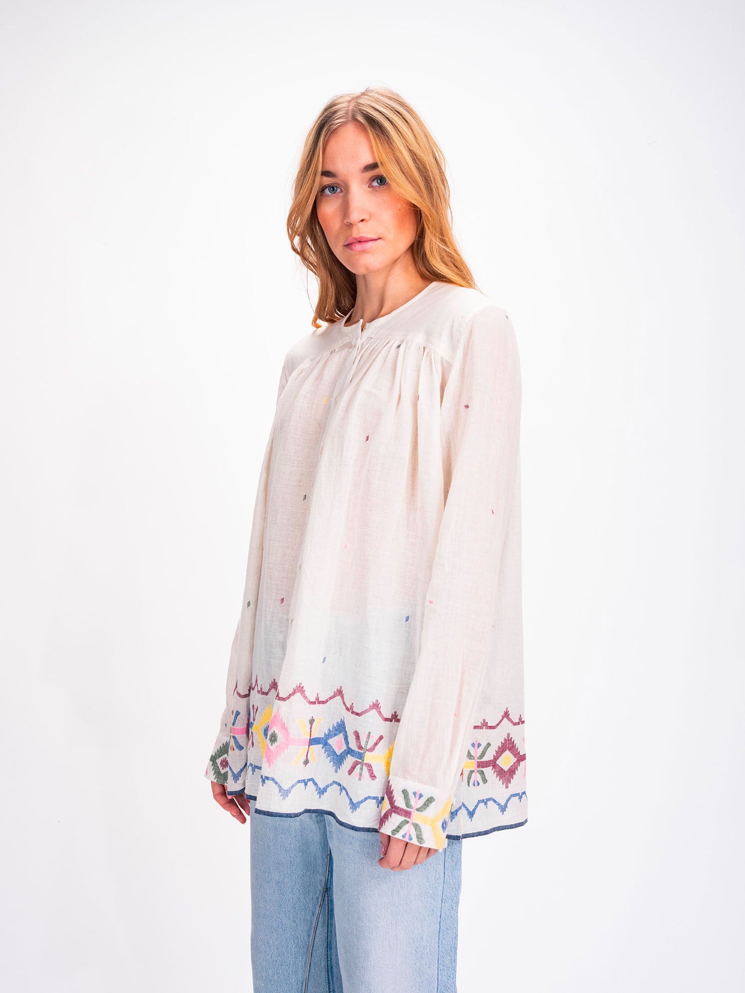 Cramp blue embroidered tie and dye shirt