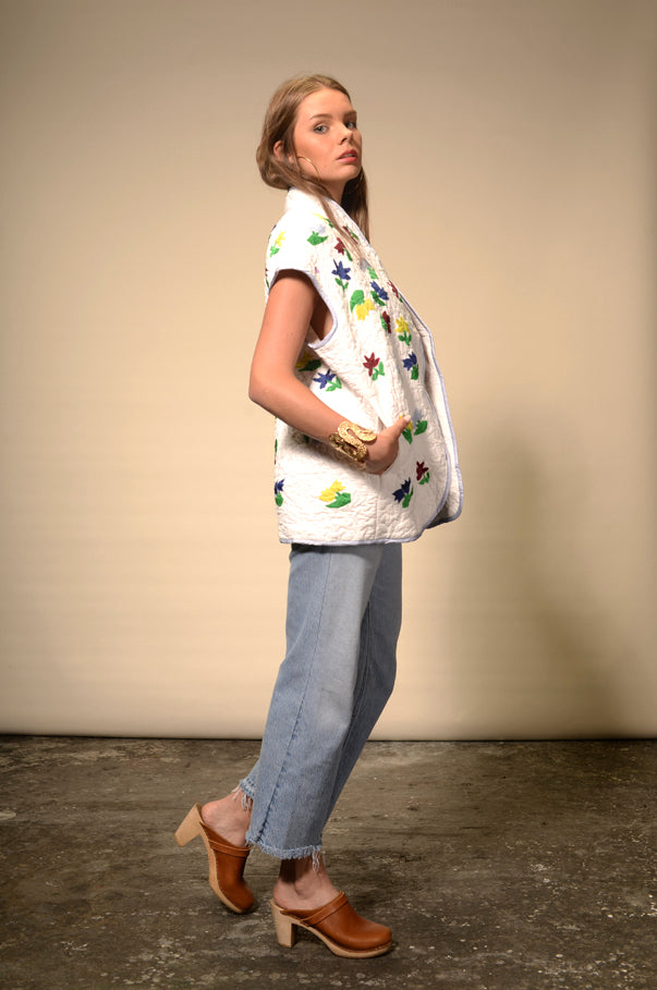 Sirva Floral Quilted Sleeveless Kimono