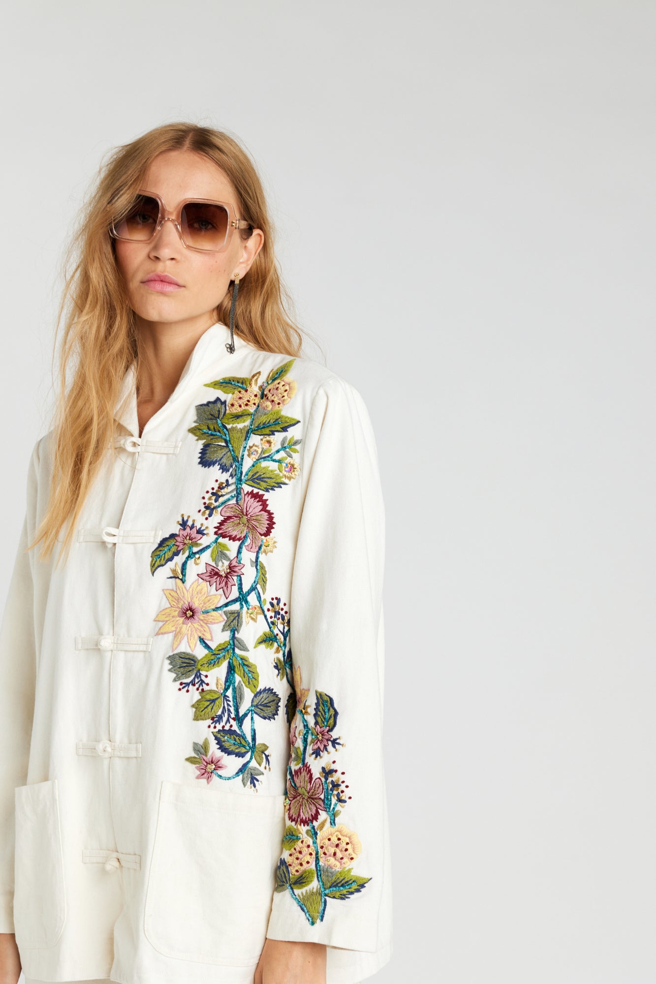 Veste en toile blanc brodée Bombay