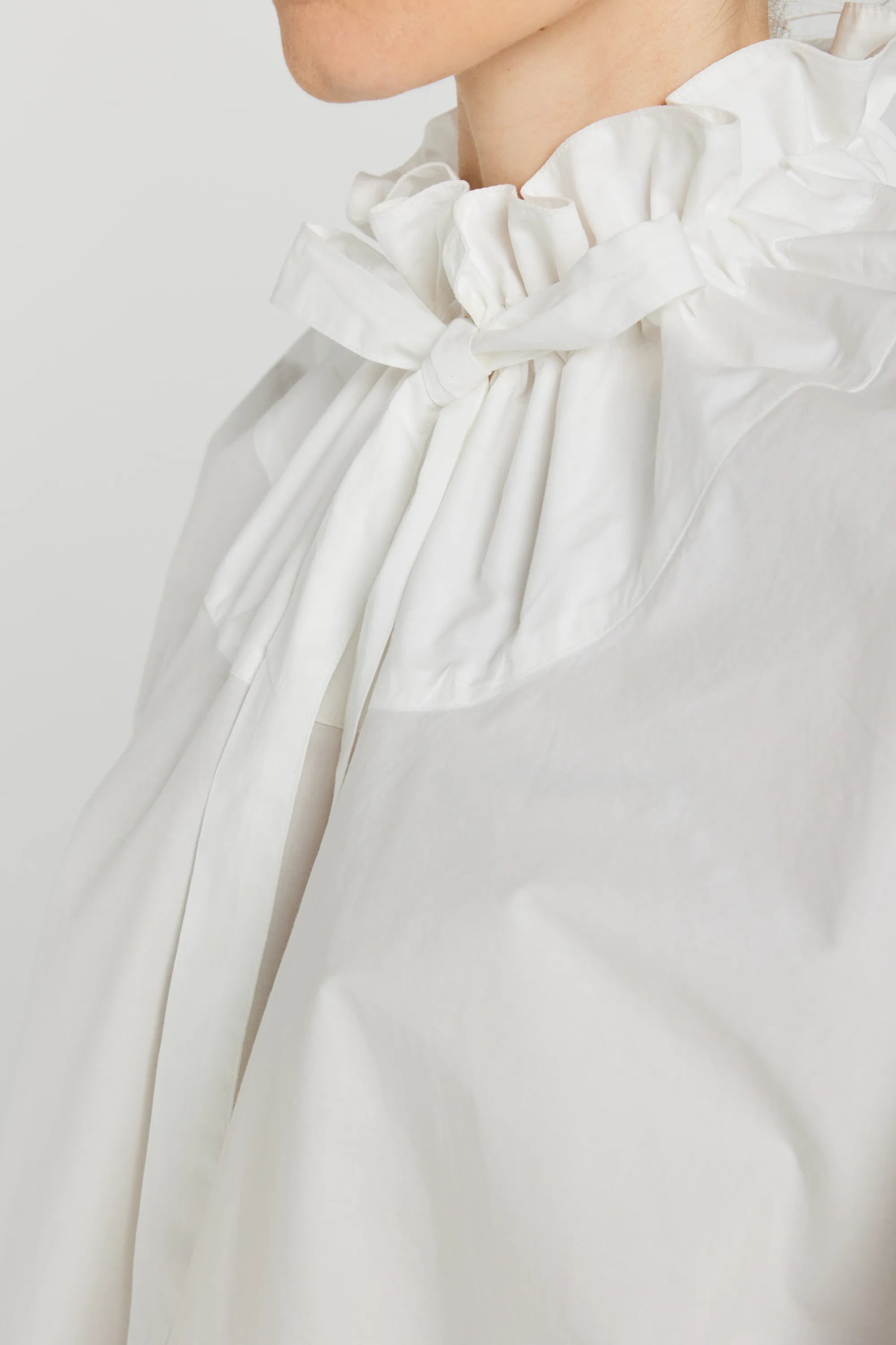 clara  blanche blouse v de vinster 