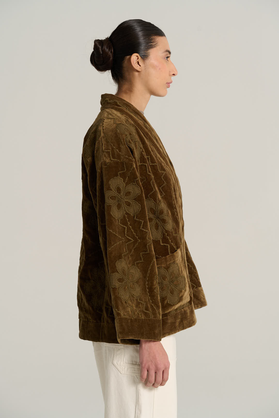 ISAAC khaki velvet kimono
