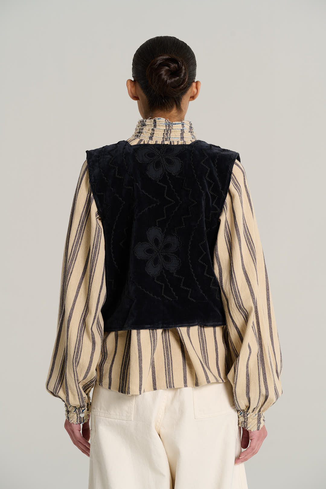 ISAAC Anthracite Velvet Bolero