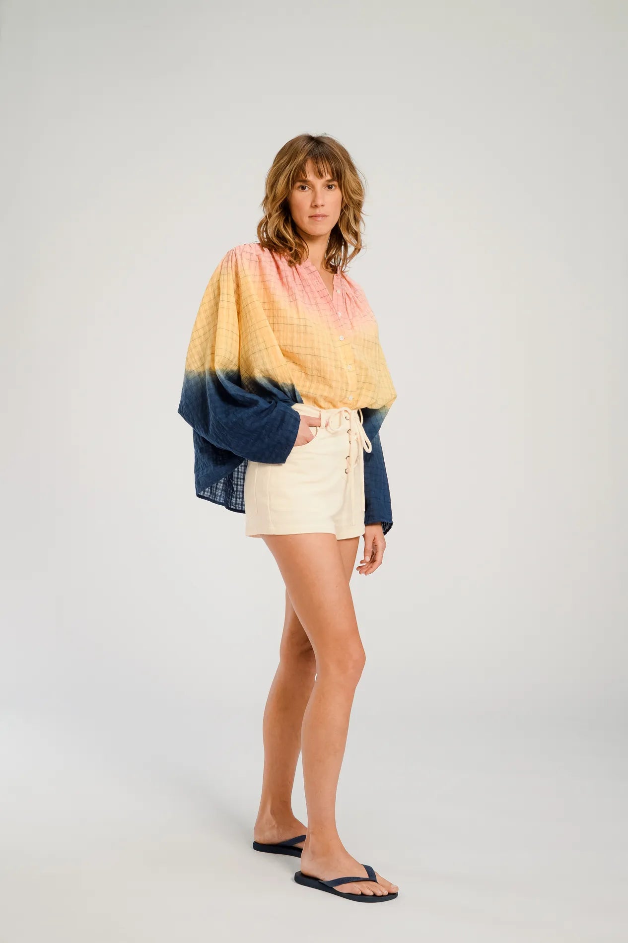 HIMI BLOUSE TIE AND DYE V DE VINSTER BLUE YELLOW 