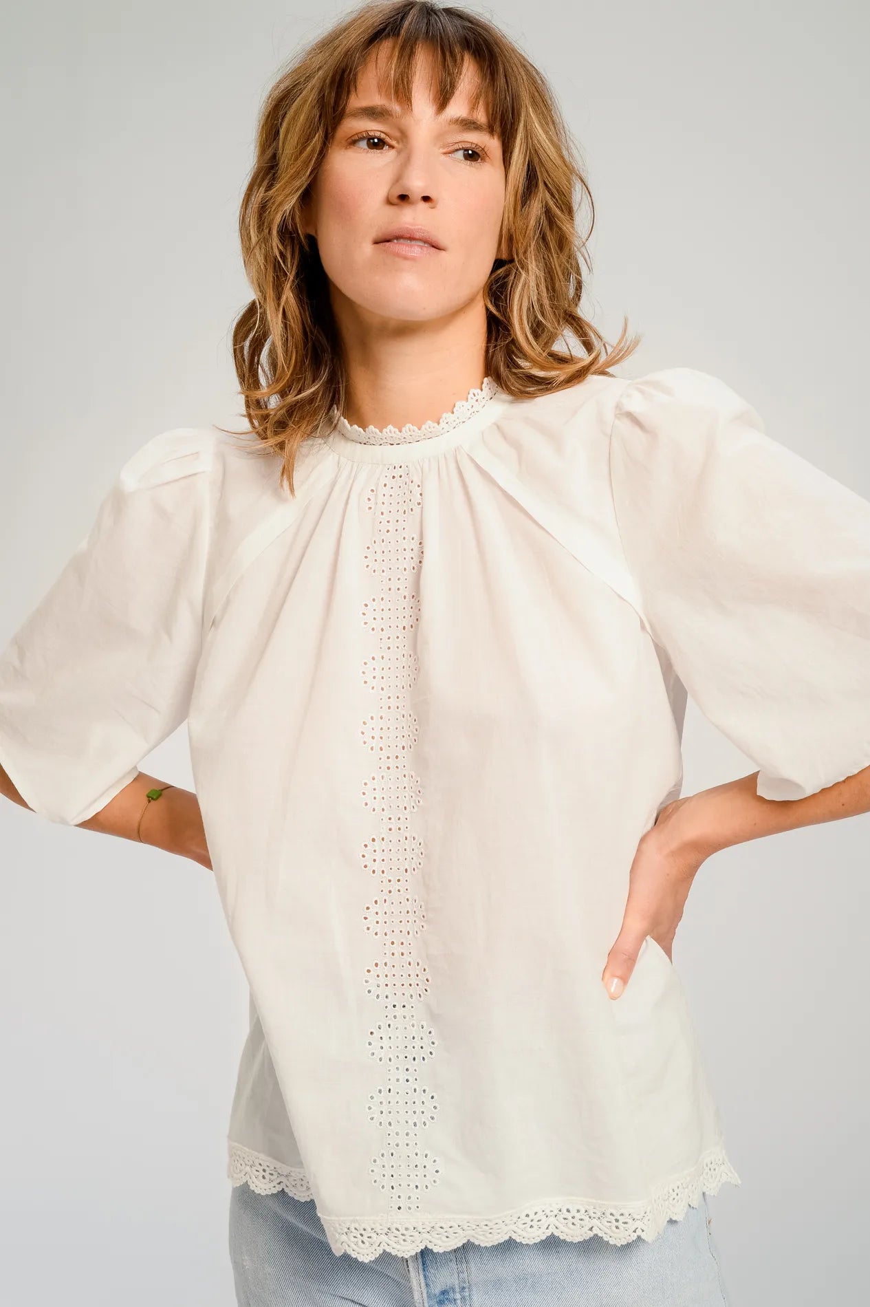 BLANC TOP DENTELLE V DE VINSTER