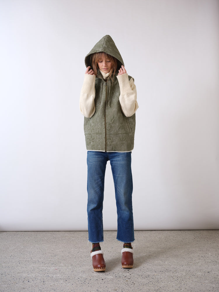 Flowers khaki quilted sleeveless hoodie